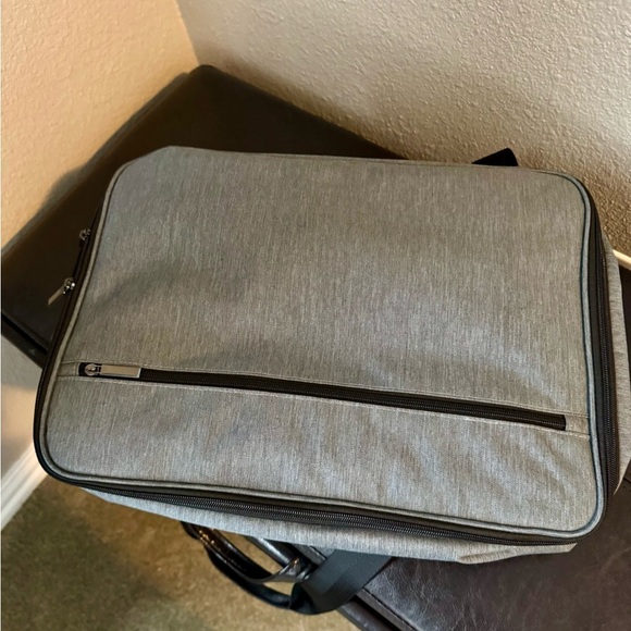 Gray and Black Insulated Casserole Tote - Picture 8 of 8